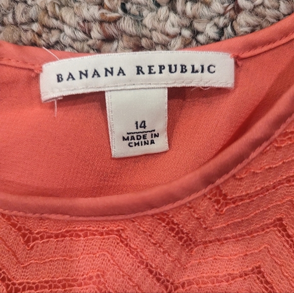 Banana Republic Size 14 Coral Sleeveless Top - Picture 3 of 4
